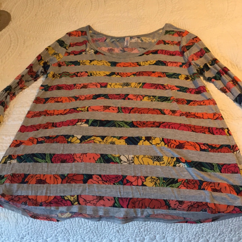 LuLaRoe size XL shirt
